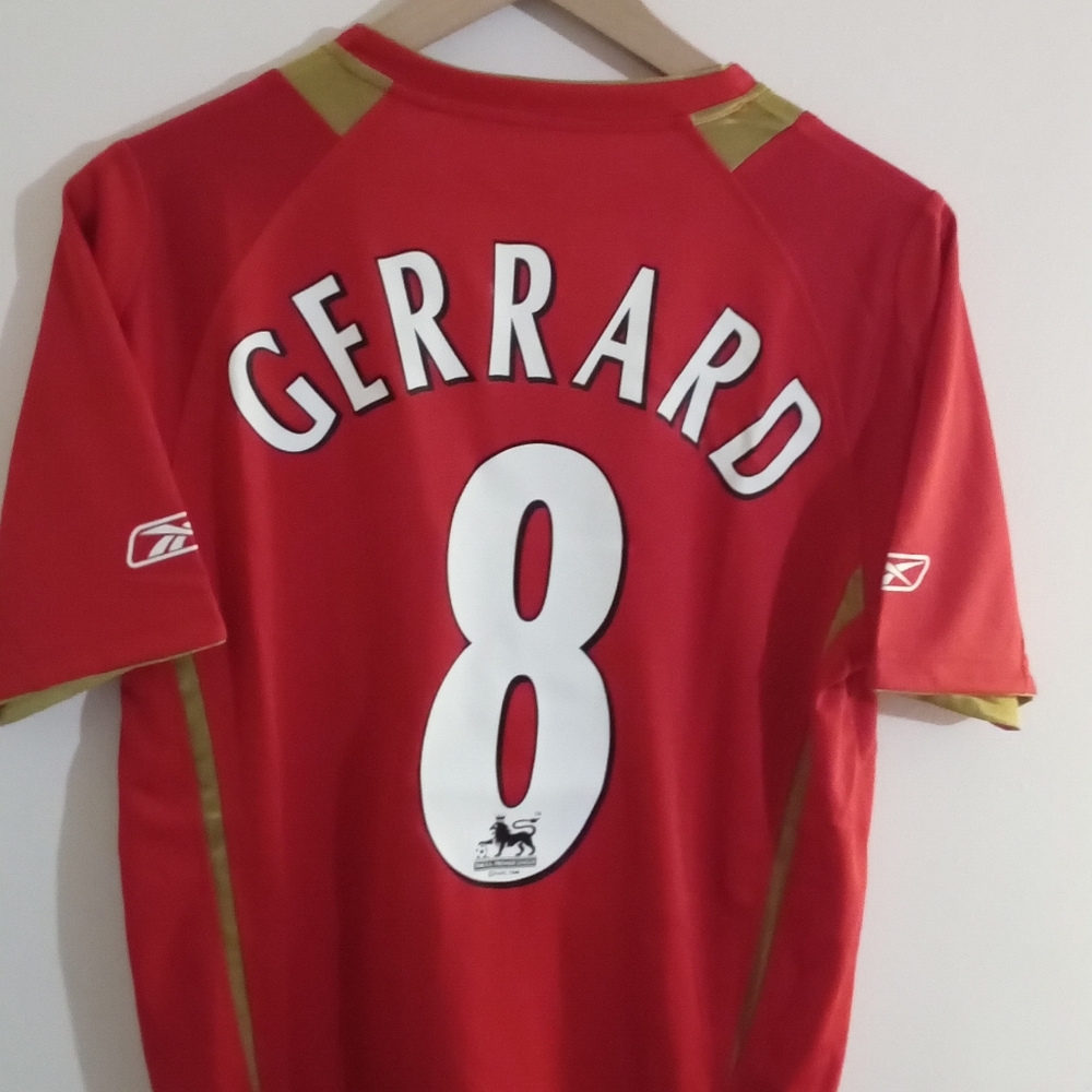 - Amazing Liverpool Retro Soccer Jersey